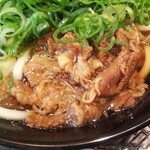 驛麺家 - 肉うどんのお肉 ※拡大(2021.10/下旬)