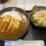 Chuukai Shokuya Tamariba - 日替りのチキンカツカレー大盛り