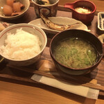 日々魚数寄 東木 - ご飯と味噌汁もお代わり自由♪