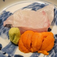 愚直に - お造り　　大分県のクエと北海道北海道浜中産の馬糞雲丹