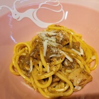 biodinamico - 鶏のキノコデュクセルソース パスタ。