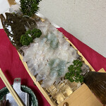 いわない温泉高島旅館 - 活ヒラメの活造り