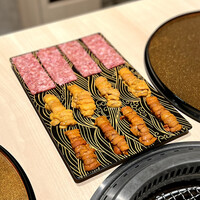 横浜 うしみつ - 和牛の雲丹ユッケドッグ淡雪塩　〜雲丹2列乗せ〜