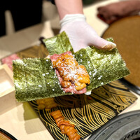 横浜 うしみつ - 和牛の雲丹ユッケドッグ淡雪塩　〜雲丹2列乗せ〜