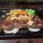 いきなりステーキ - 肉厚の肉の塊