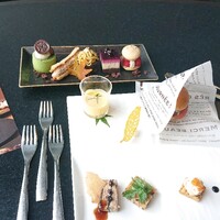 DINING & BAR TABLE 9 TOKYO - 