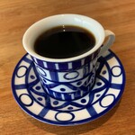 CAFE ZIN - DANSKのカップで提供されるドリンクセットのコーヒー