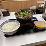 吉野家 - 牛すき鍋膳 肉2倍盛り(ごはん大盛り)