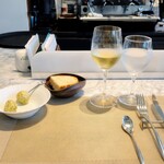 La Brianza - この日のワインはシチリアのインソリア。さわやかな果実味が美味しい☆