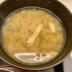 Matsuya - 味噌汁　スープカレーに味噌汁が付くのは初めてですが、ありがたく頂きます！