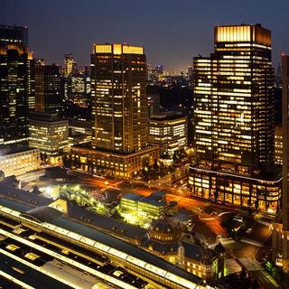 ドラマティックな内装と眺望が織りなすラグジュアリーな空間