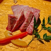 黒毛和牛焼肉 虎斑 北新地店 - ⚪︎メイン
                    神戸牛最優秀賞　リブロース