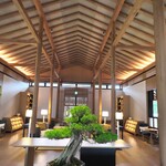 ROKU KYOTO LXR Hotels&Resorts - ロビー横のティーハウス（宿泊者用のラウンジです）