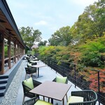 ROKU KYOTO LXR Hotels&Resorts - TENJINのテラス。