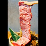 大正焼肉ホルモン K2+ - 料理写真:名物の和牛骨付き王様カルビ