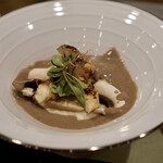 トゥ・ラ・ジョア イズム - 茸の一皿