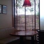 SANTO CAFE HANAMIZUKI - 自分たちのテーブル席の向かいの席の様子です