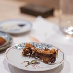 うを徳 - 《播州明石（あかし）》の"棘鬣魚（まだひ）"、五百九十匁（≒2.2kg）、"鰓（あぎと）"