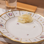 うを徳 - "ロイヤル・コペンハーゲン"の碟（さら）