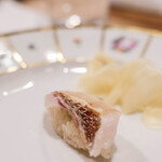 うを徳 - 【鮓（すし）】、《播州明石（あかし）》の"棘鬣魚（まだひ）"、五百九十匁（≒2.2kg）