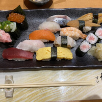 すし 堺 - みさき13貫です