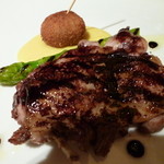 オザワ - お連れ様のお肉料理（鶉ロースト/フォアグラクロケット）