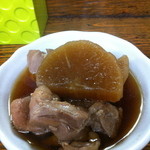 Tachinomiya - とり肉と大根煮　300円