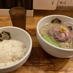 真鯛らーめん 麺魚 - 全体像、ササニシキ小、120円