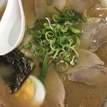 東和ラーメン - 見るからに濃ゆそうだけど、そうでもない
