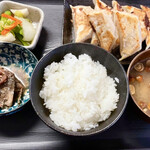 餃子専門店 皮と餡 - 餃子定食 
