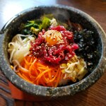 韓式肉膾石鍋拌飯