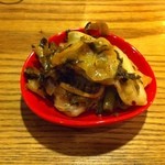 旅人酒場　武蔵 - お通しの高菜炒め（計算上は300円）