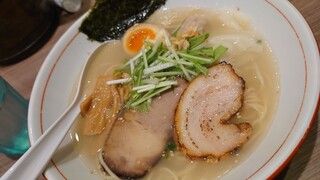 Menja Yuu - ゆず塩ラーメン(880円)