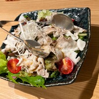 和食 いぶり別邸 有楽町店 - 黒豚しゃぶしゃぶサラダ
