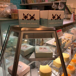 ねこねこチーズケーキ - ショーケース