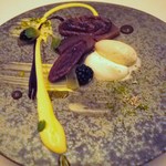 エスキス - 青ﾘﾝｺﾞﾍﾞｰｽのﾀﾙﾄﾀﾀﾝ、ﾁｭｲﾙ、ｱｲｽ、ｵﾘｰﾌﾞ★