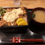 甲州焼鳥 とり火山 - チキン南蛮重