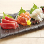 Assortment of three types of sashimi of the day