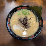 豚骨ラーメン 有頂天 - 豚骨醤油ラーメン 700円