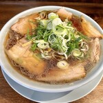 ひろちゃんラーメン! - 中華そば並（850円）＋ネギ（100円）