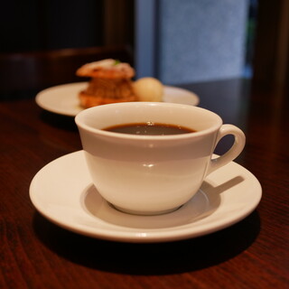 カフェ エメ・ヴィベール_1