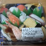ディオ - にぎり寿司（１２貫） 498円
