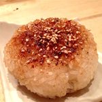 鳥しき - 立派な焼きおにぎり