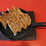 中国料理 五十番 - 鉄鍋餃子　５８０円
