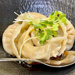 かつぎや - 水餃子です　餡を包むところから見られるのが楽しい