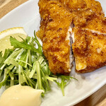 かつぎや - 錦爽鶏のパリパリ揚げです　銘柄鶏ですが揚げるのにぴったりのジューシーさです