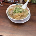 ラーメン魁力屋 - 特製醤油ラーメン　715円