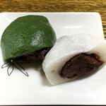 田中菓子店 - 半分ずつ味見です