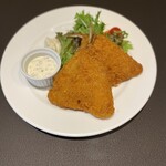 Fried horse mackerel lunch