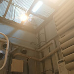 食堂 高ひろ - ビルとビルの谷間的な